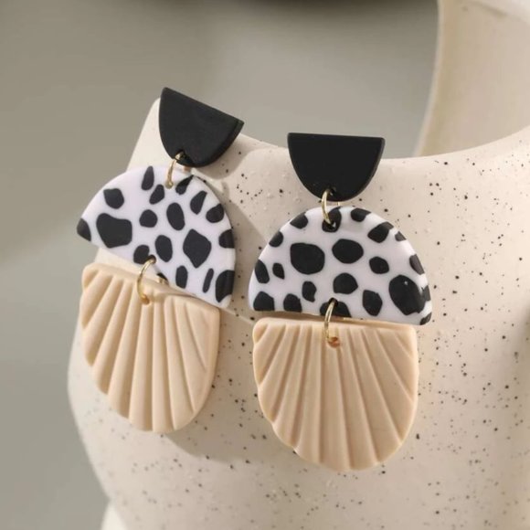 ⭐️✨✨FREE Clay Polka Dot Boho Peasant Hipster Shell Hippie Art Deco Farm Earrings - Picture 2 of 8